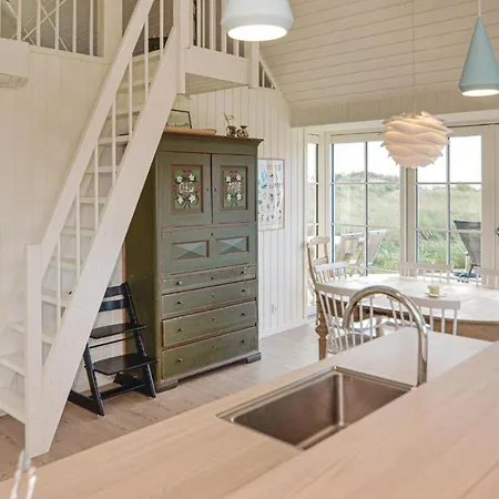 Three-bedroom In Casa vacanze